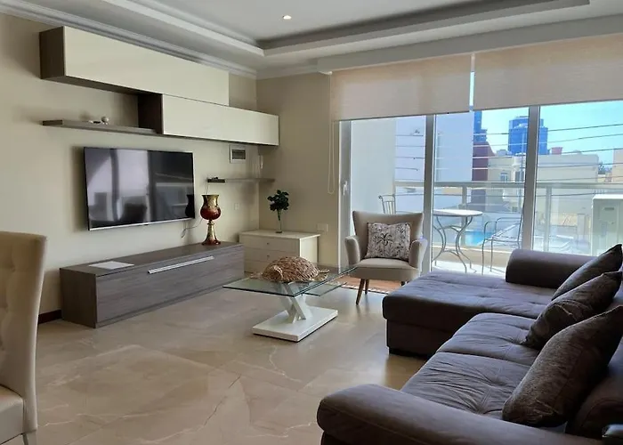 San Anton Gardens 3Bdr Apartment