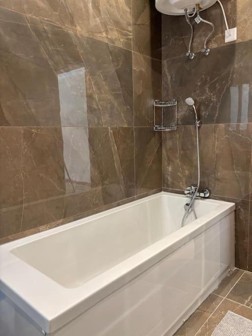 San Anton Gardens 3bdr Apartment